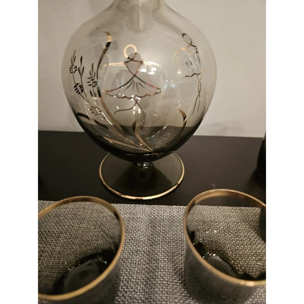 Vintage Art Glass Decanter And 6 Glasses